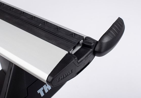 Поперечный багажник AUDI Q7 5-dr SUV 06-15 на низкие рейлинги Thule Wingbar Evo 118см