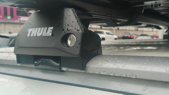 Поперечный багажник ACURA MDX (Mk. IV) 5-dr SUV 22- на низкие рейлинги Thule Wingbar Evo 127см